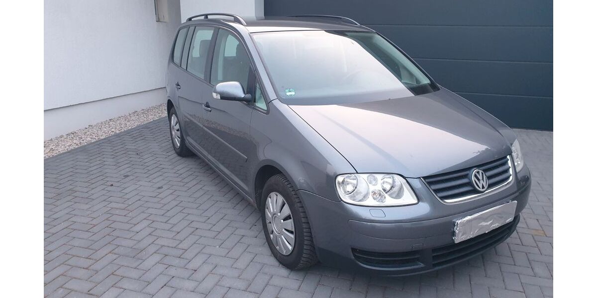 VW Touran 240.582 km 3.900 &euro; Dahlen 04774