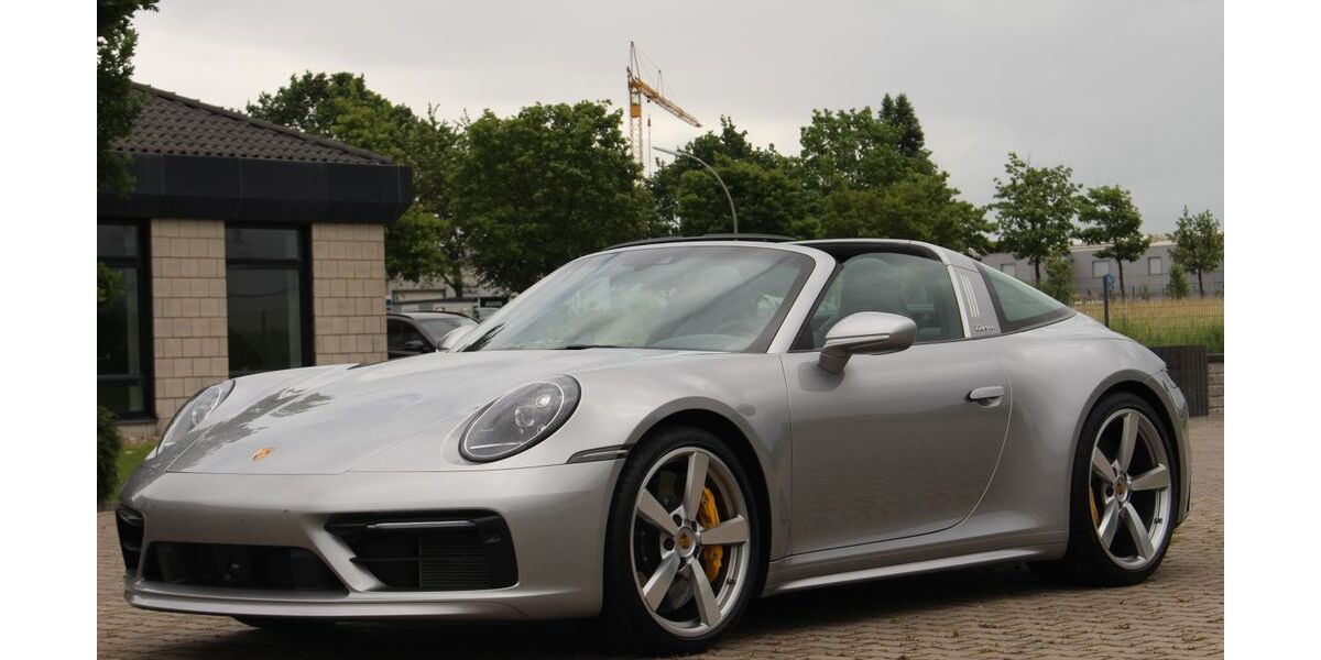 Porsche 992 38.800 km 138.850 &euro; Beckum 59269