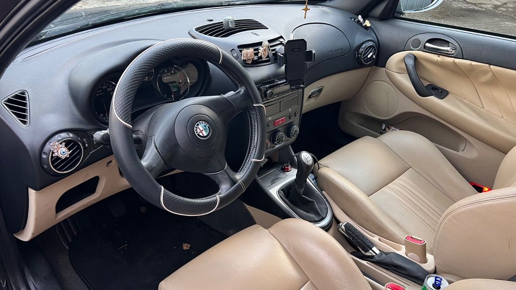 Alfa Romeo 147 127.500 km 800 &euro; Eching 85386
