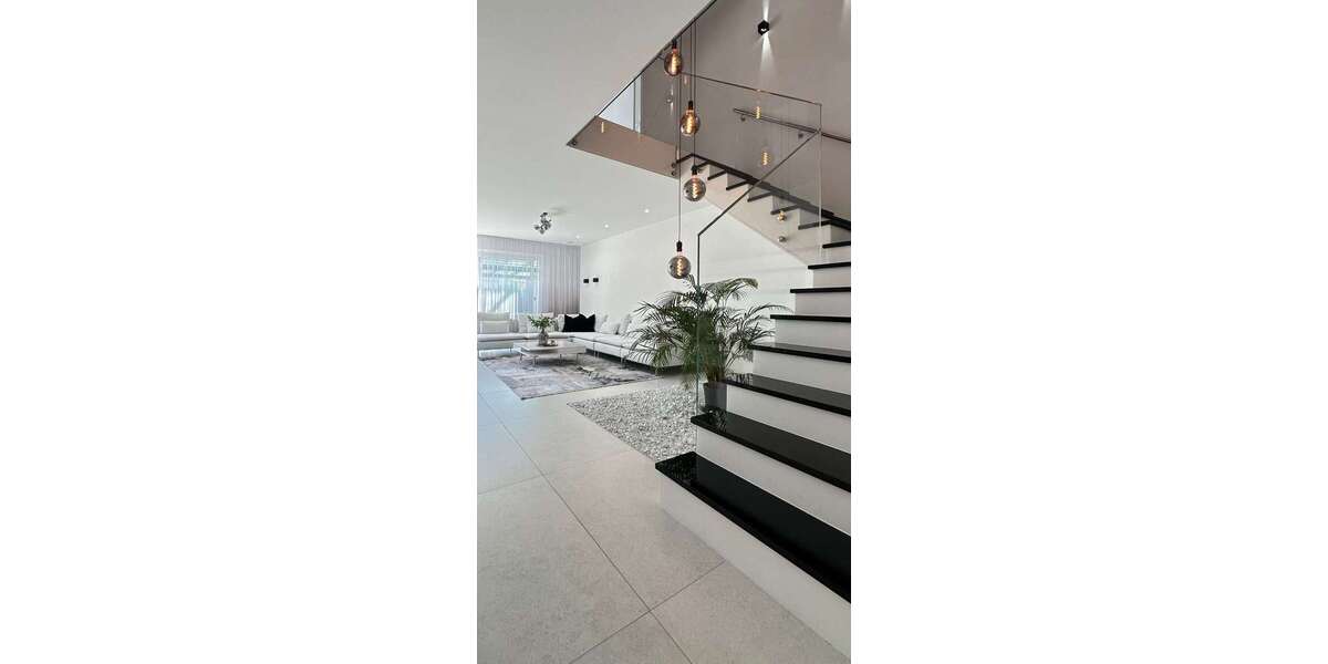 Einfamilienhaus Neutraubling - 5 Zimmer, 180 m&sup2;, 960.000&euro; | Angebot:23544816