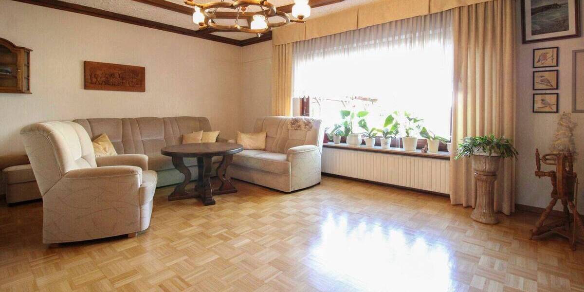 Einfamilienhaus Paderborn Sennelager - 8 Zimmer, 243 m&sup2;, 595.000&euro; | Angebot:26826411