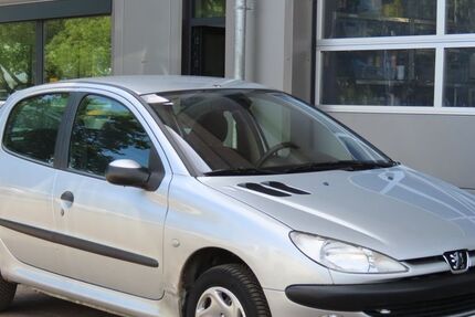 Peugeot 206 92.000 km 1.990 &euro; Stuttgart 70329