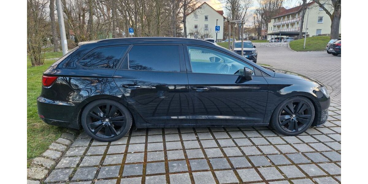 Seat Leon 228.550 km 9.899 &euro; Hann. Münden 34346
