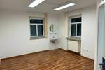 Gewerbeobjekt Sand a.Main - 7 Zimmer, 135 m&sup2;, 1.100&euro; | Angebot:25797408