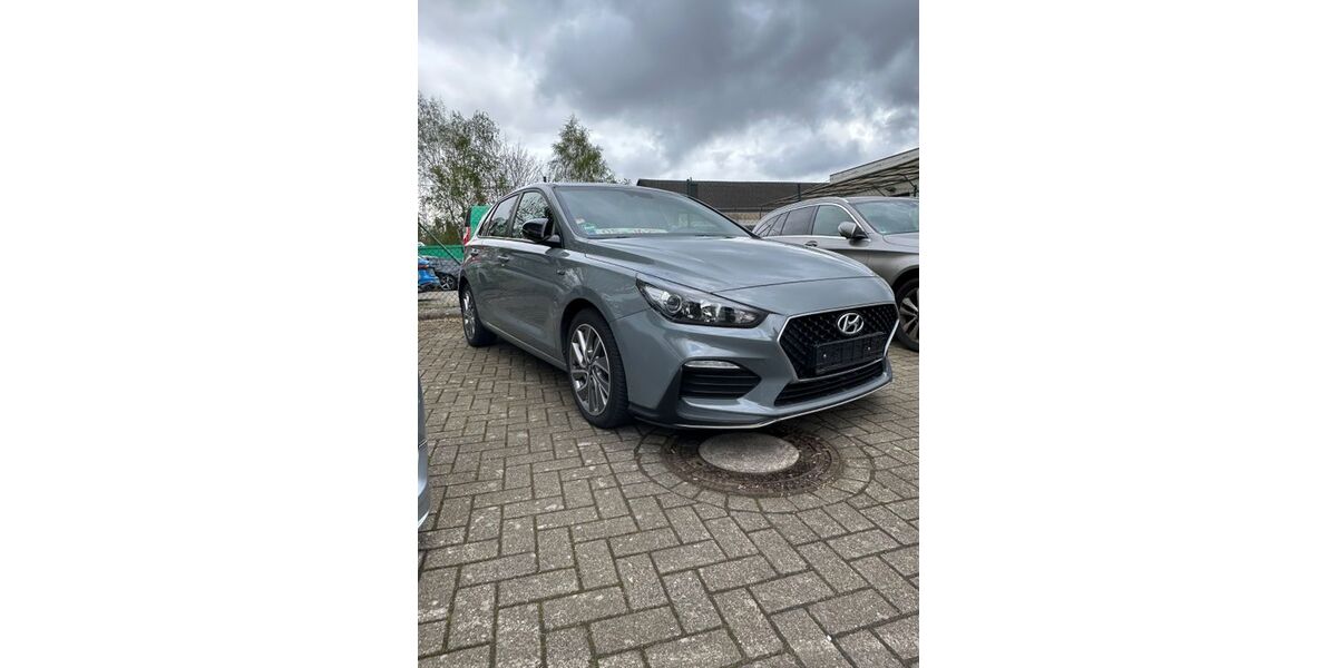 Hyundai i30 94.300 km 16.500 &euro; Warendorf 48231