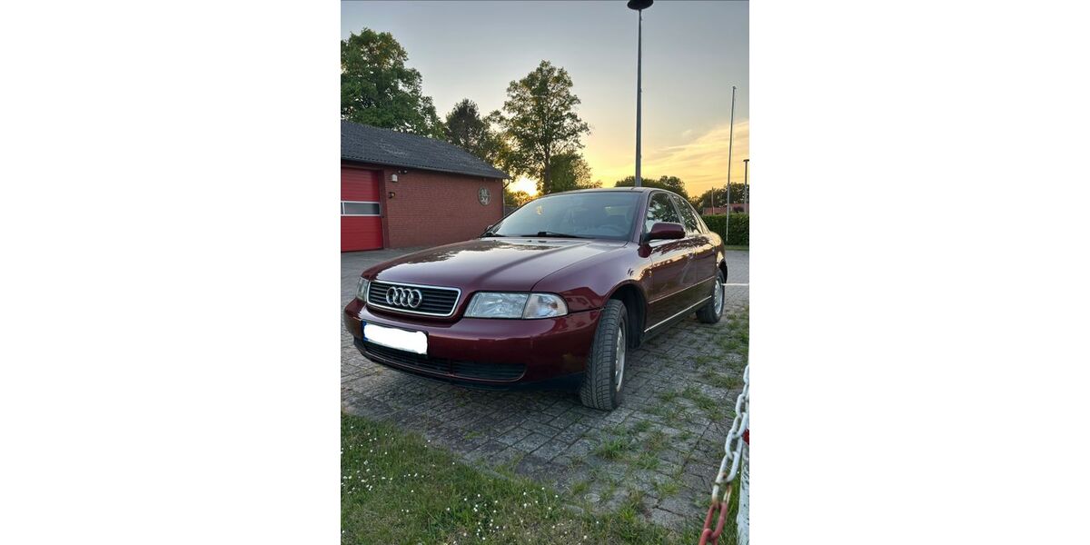 Audi A4 171.000 km 2.850 &euro; Menslage 49637