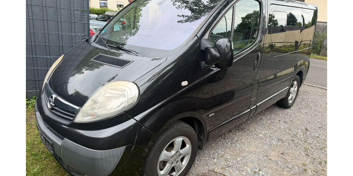 Opel Vivaro 267.000 km 10.900 &euro; Bielefeld 33659