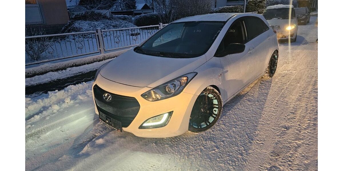 Hyundai i30 195.000 km 4.200 &euro; Lautert 56355