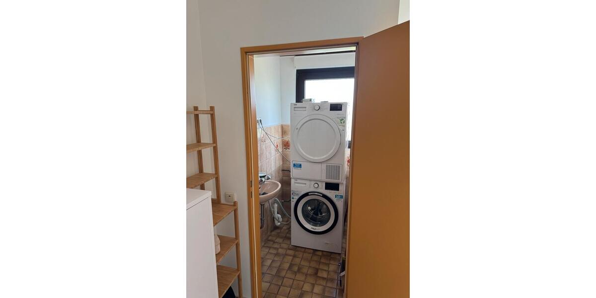 Dachgeschoßwohnung Wachtberg - 4 Zimmer, 106 m&sup2;, 990&euro; | Angebot:26326976