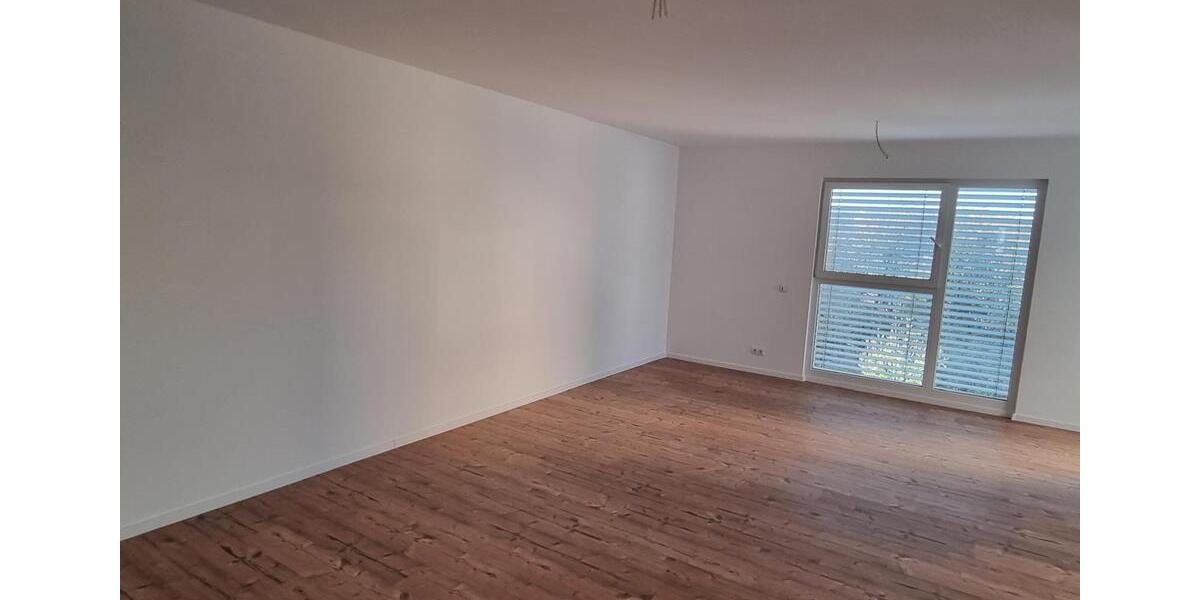 Etagenwohnung Kenn - 3 Zimmer, 95 m&sup2;, 1.100&euro; | Angebot:26462262