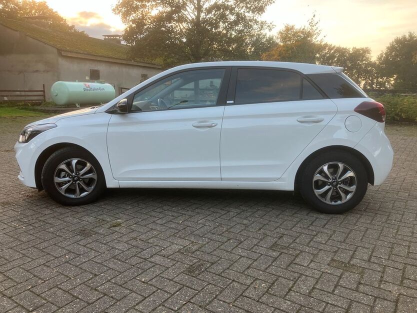 Hyundai i20 35.488 km 12.600 € Ermke 49696