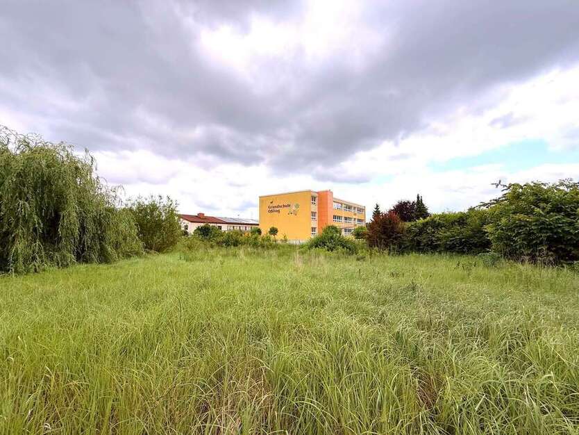 Grundstück zu verkaufen in Oßling 80.000 € 1752 m²