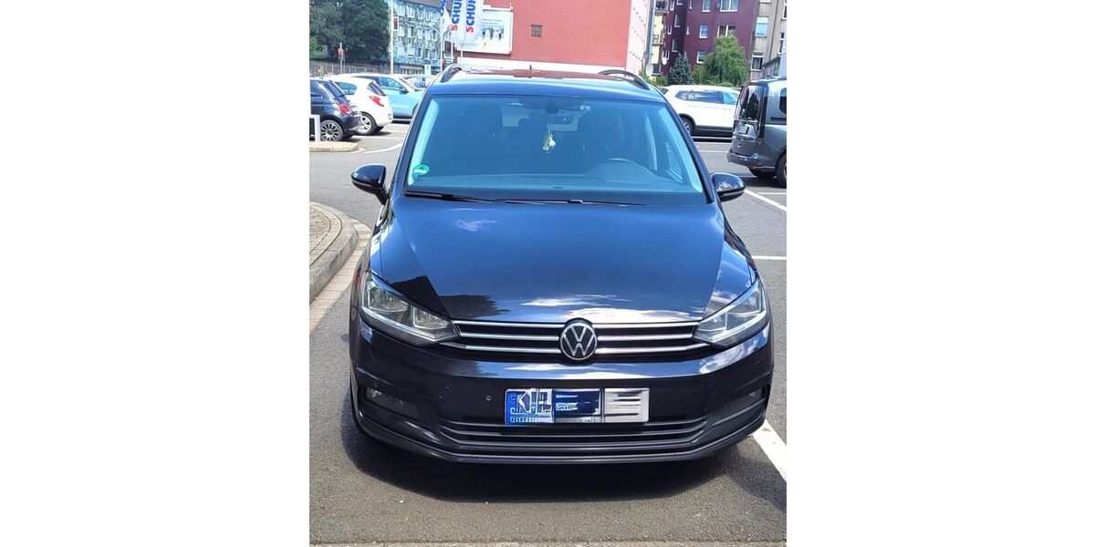 VW Touran 212.000 km 14.500 &euro; Frankfurt am Main 65929