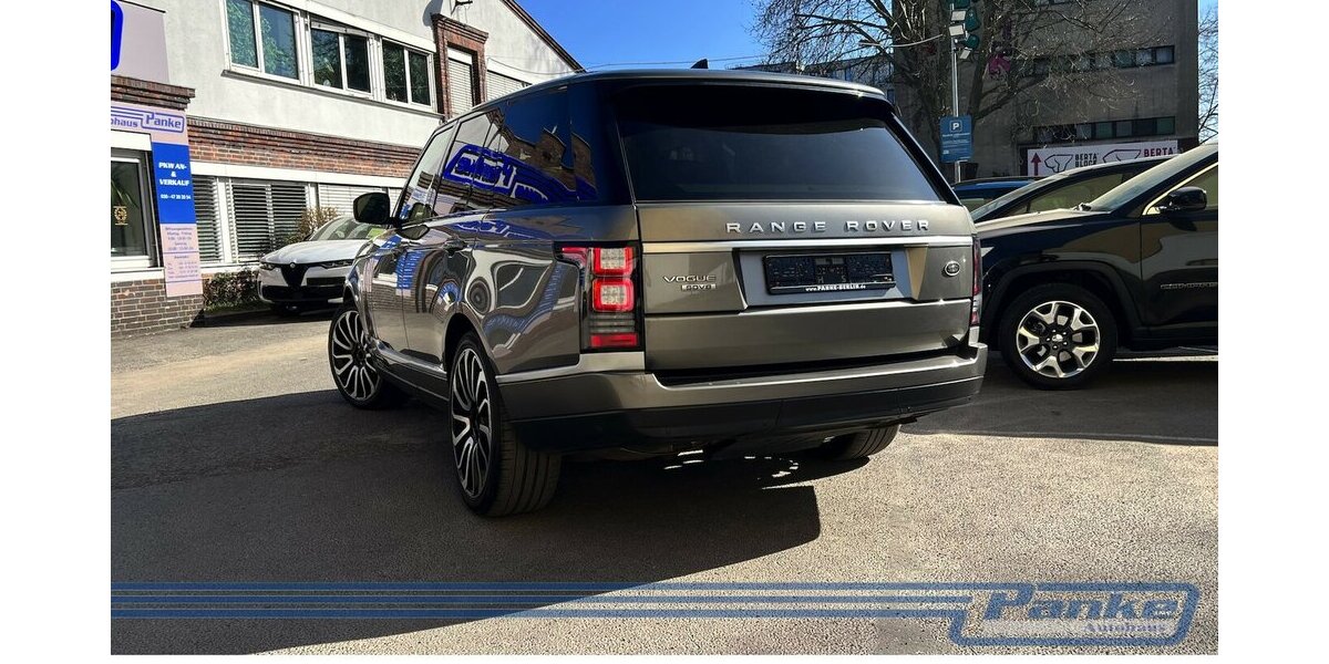 Land Rover Range Rover Vogue 4.4*Pano*LuftF*AHK*SoftC*ACC* 191.145 km 27.990 &euro; Berlin 13187