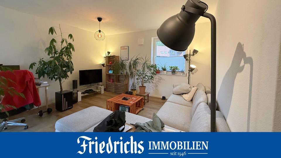 Attraktive 2-Zimmer-Wohnung im Erdgeschoss mit Terrasse, Garten, Tiefgaragenstellplatz und Keller zimmer