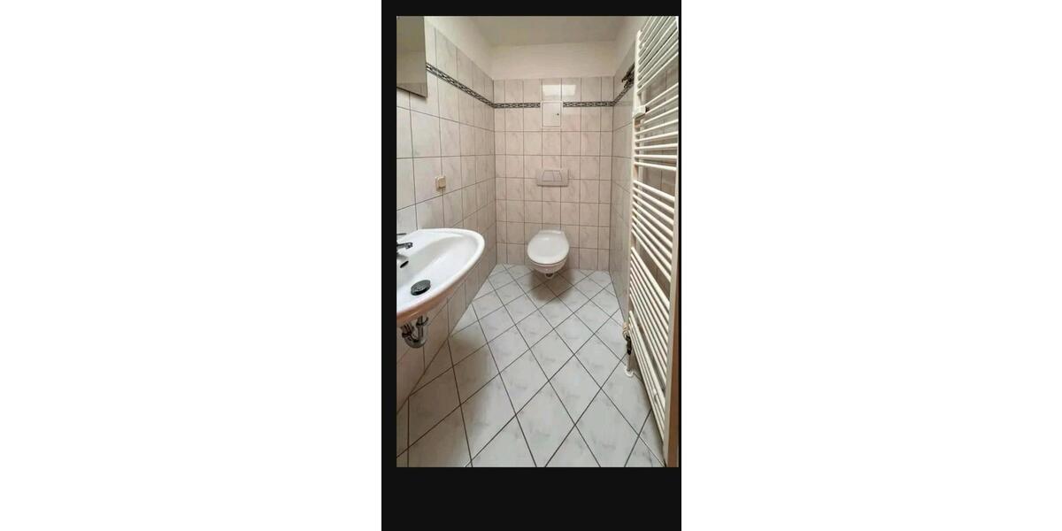Dachgeschoßwohnung Vilshofen an der Donau - 3 Zimmer, 83 m&sup2;, 460&euro; | Angebot:26416923