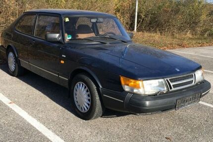 Saab 900