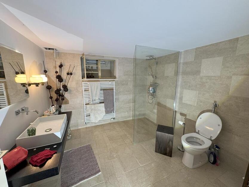 Stilvoller Bungalow mit Garten in ruhiger Lage zur Miete 162 m² Wohnfläche 70m² Souterrain