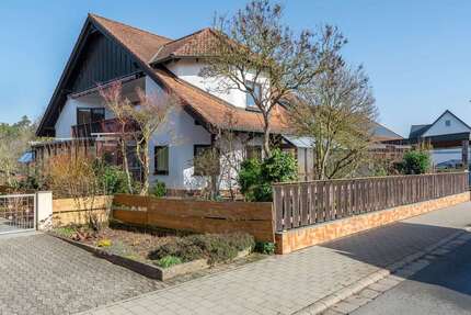 Haus Hagenbüchach - 10 Zimmer, 261 m&sup2;, 598.000&euro; | Angebot:25382931