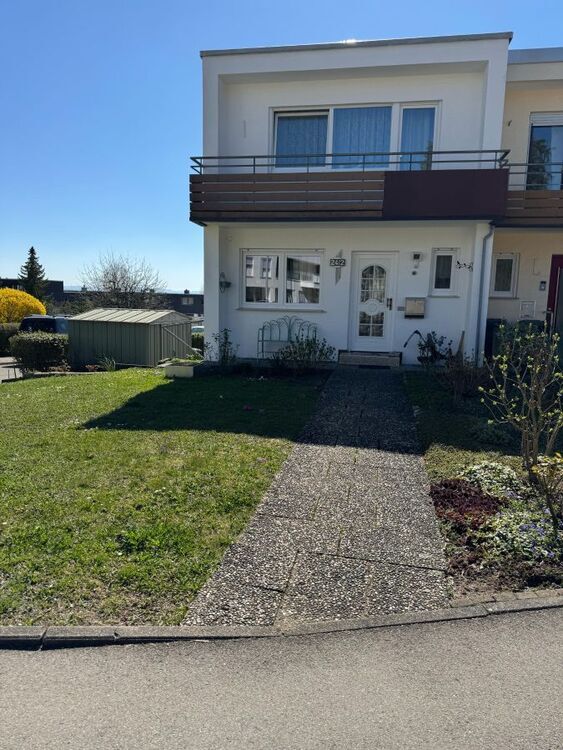 Provisionsfrei* Reiheneckhaus von Privat in Herrenberg - Brahmsstraße 5.5 zimmer