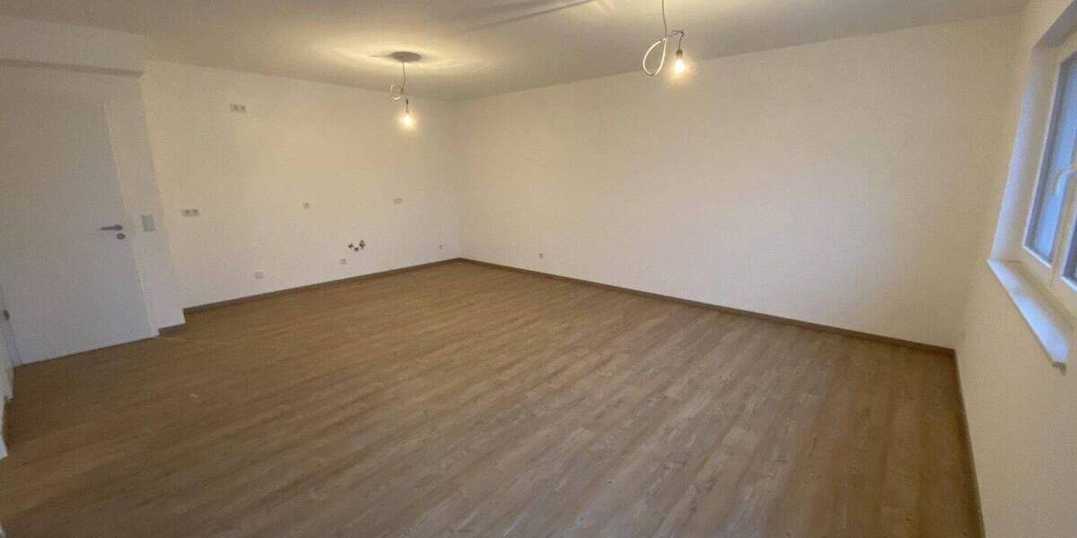 Etagenwohnung Borgholzhausen - 3 Zimmer, 77 m&sup2;, 925&euro; | Angebot:26872116