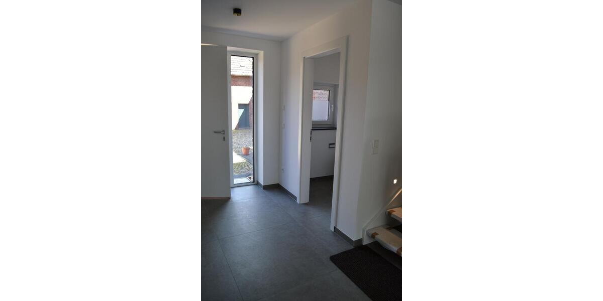 Doppelhaushälfte Mönchengladbach West - 4 Zimmer, 110 m&sup2;, 1.500&euro; | Angebot:26406091