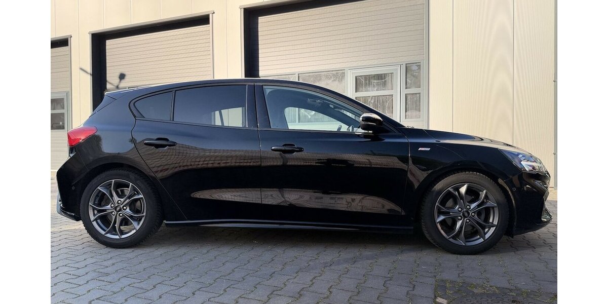 Ford Focus ST-Line / Keyless / Kamera / Carplay 68.000 km 16.900 &euro; Mönchengladbach 41066