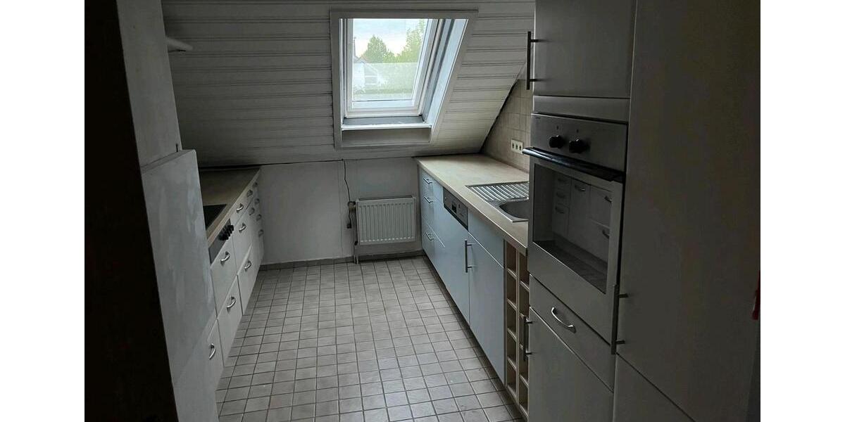 Etagenwohnung Ellwangen (Jagst) - 3.5 Zimmer, 100 m&sup2;, 700&euro; | Angebot:26429163