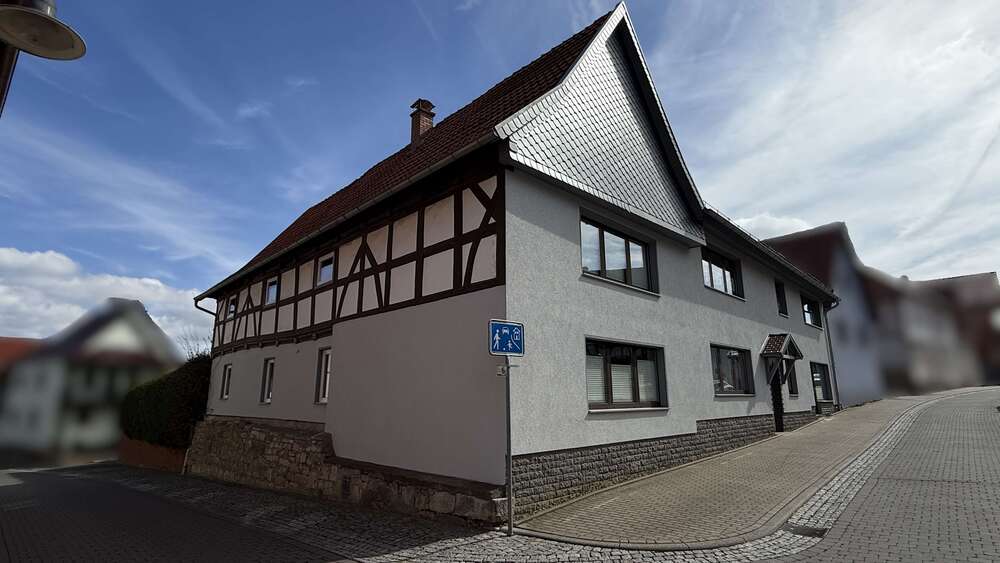 Einfamilienhaus Beuren Beuren - 8 Zimmer, 180 m&sup2;, 199.000&euro; | Angebot:26378329