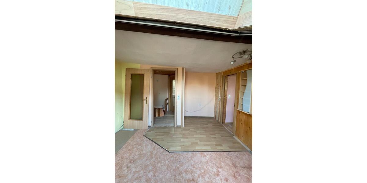 Reihenhaus Roßwein - 6 Zimmer, 90 m&sup2;, 115.000&euro; | Angebot:26423617