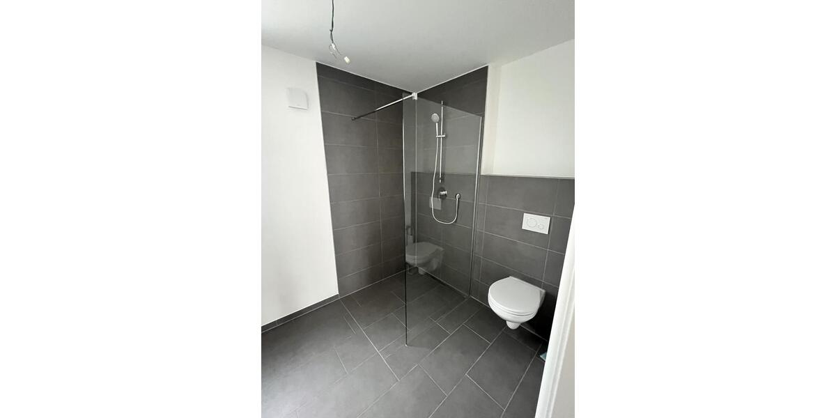 Etagenwohnung Tiefenbach - 3 Zimmer, 96 m&sup2;, 1.100&euro; | Angebot:26632575