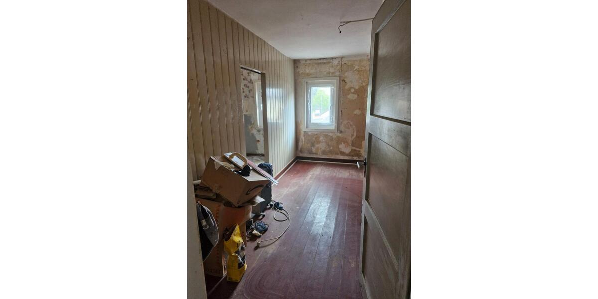 Einfamilienhaus Schwalmtal - 6 Zimmer, 125 m&sup2;, 90.000&euro; | Angebot:26710391