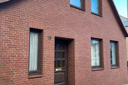 Haus Neumünster - 5 Zimmer, 110 m&sup2;, 1.000&euro; | Angebot:26166400