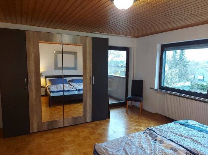 Mehrfamilienhaus, Wohnhaus Leingarten Großgartach - 8 Zimmer, 250 m&sup2;, 3.000&euro; | Angebot:25780397