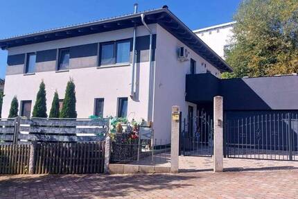 Neuwertiges Einfamilienhaus in idyllischer Siedlungslage von Viechtach 6 zimmer