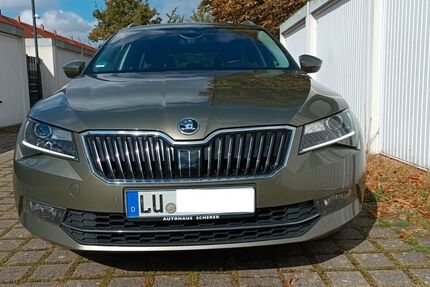 Skoda Superb 166.000 km 14.999 € Ludwigshafen 67065