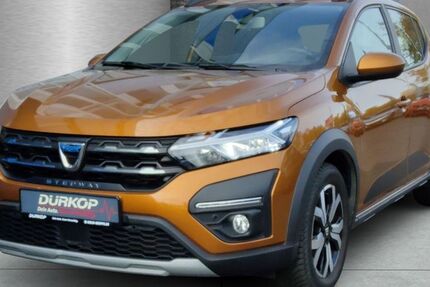 Dacia Sandero 35.000 km 13.990 € Berlin 12459