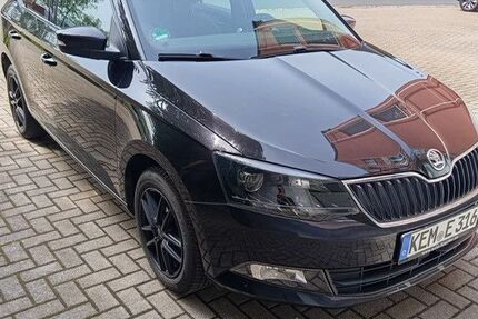 Skoda Fabia 82.000 km 9.780 &euro; Neusorg 95700