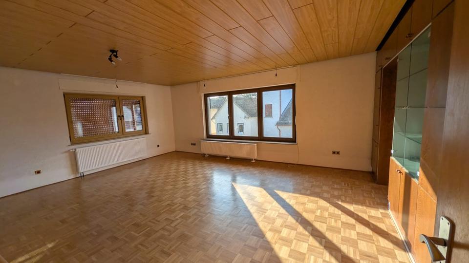 Moderne Wohnung mit Balkon 4 zimmer