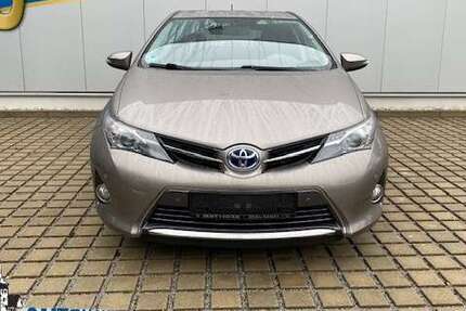 Toyota Auris 142.768 km 11.789 € Bautzen 02625