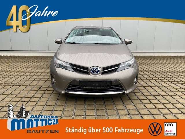 Toyota Auris 142.768 km 11.789 € Bautzen 02625