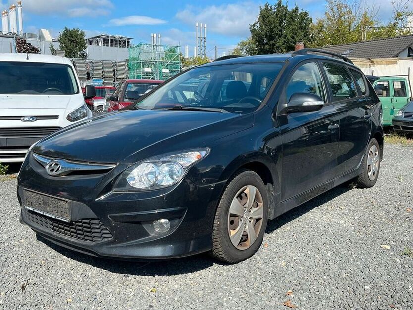 i30
