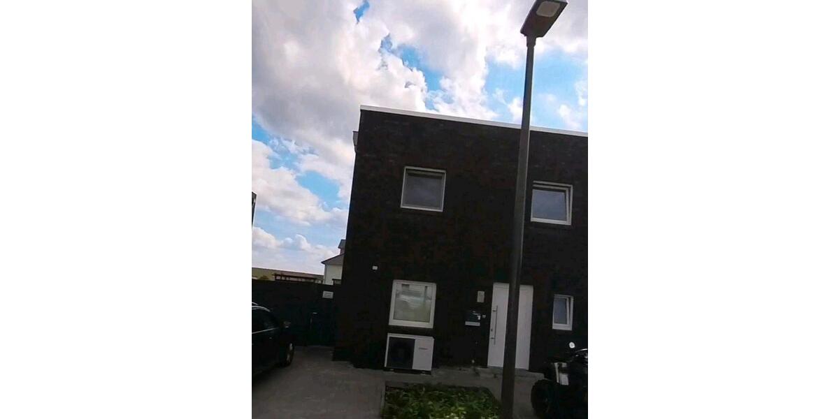 Doppelhauhälfte zu vermieten in 31157 Sarstedt 4 zimmer