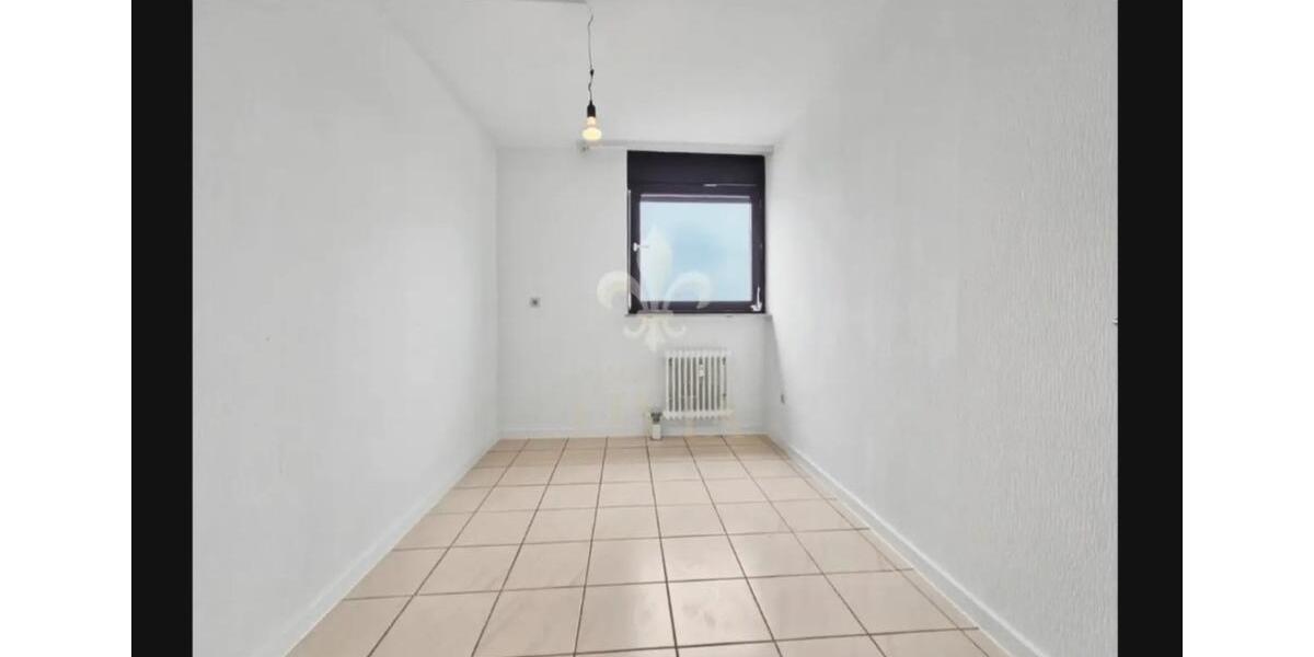 Etagenwohnung Ludwigshafen am Rhein - 4 Zimmer, 95 m&sup2;, 1.150&euro; | Angebot:25856147