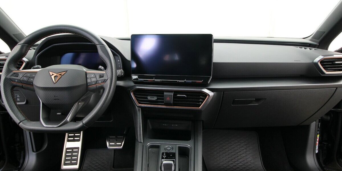 Cupra Leon Sportstourer e-HYBRID 6-DSG NAVI+LED+KAMERA 9.296 km 29.900 &euro; Hagenow 19230