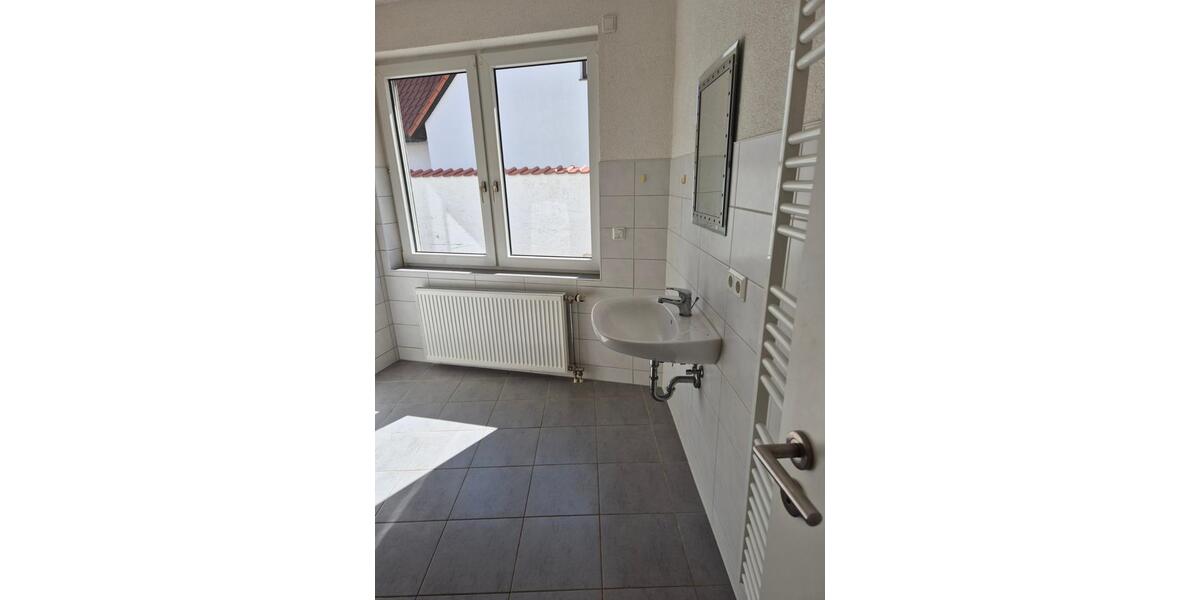 Erdgeschoßwohnung Wallhausen - 2 Zimmer, 54 m&sup2;, 350&euro; | Angebot:21368243