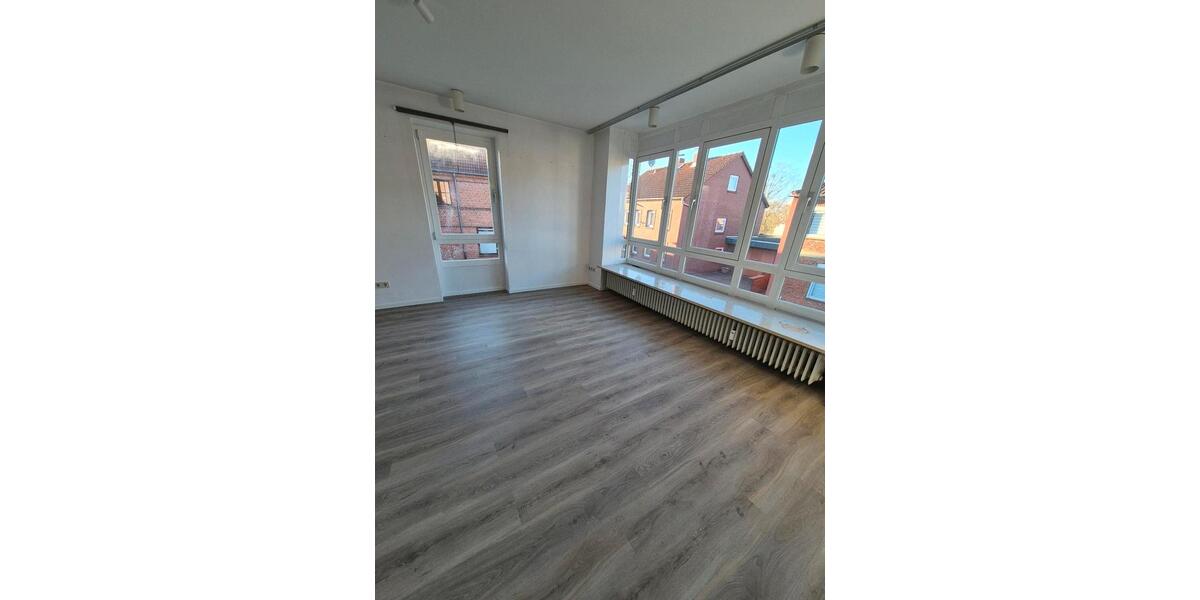 Etagenwohnung Oldenburg in Holstein - 2 Zimmer, 74 m&sup2;, 750&euro; | Angebot:26040016