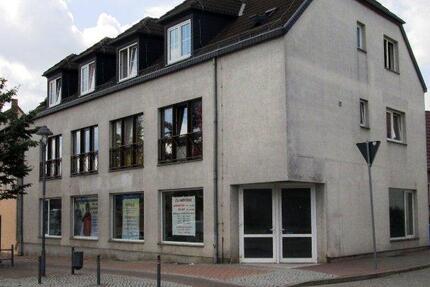 Wohnung Staßfurt - 1 Zimmer, 40 m&sup2;, 200&euro; | Angebot:26164903