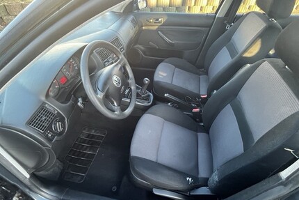 VW Golf VI 162.989 km 1.600 &euro; Stendal 39576