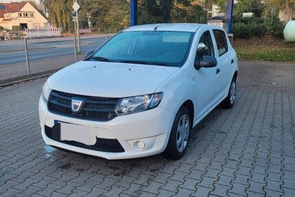 Dacia Sandero 175.000 km 3.250 € Wilhelmshaven 26389